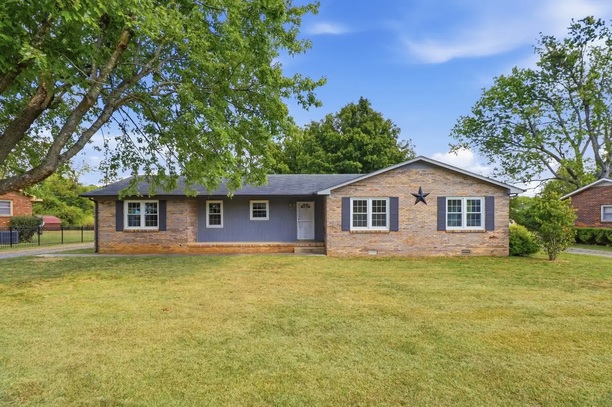 906 Mead Dr, Shelbyville, TN 37160 - #1