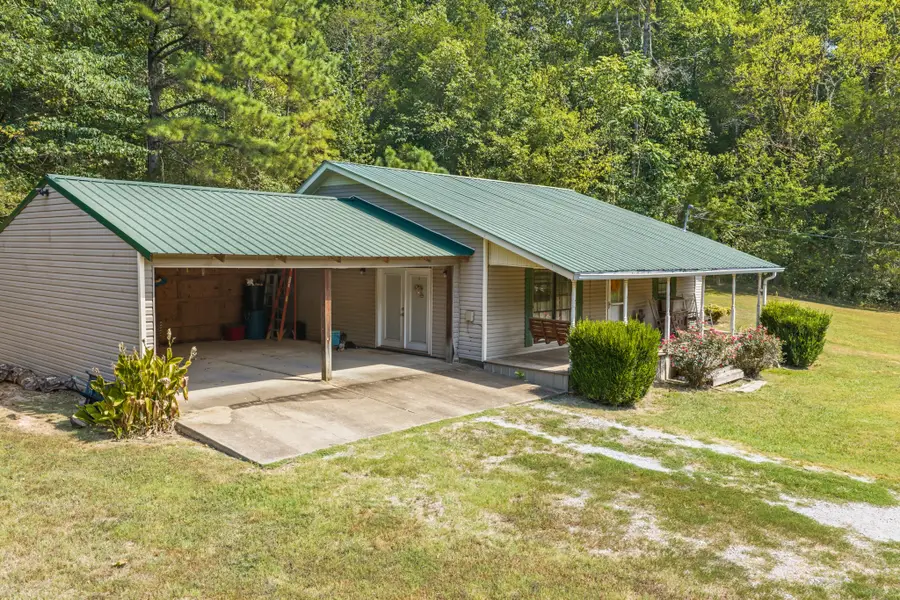 4334 Swindle Creek Rd, Linden, TN 37096 - #3