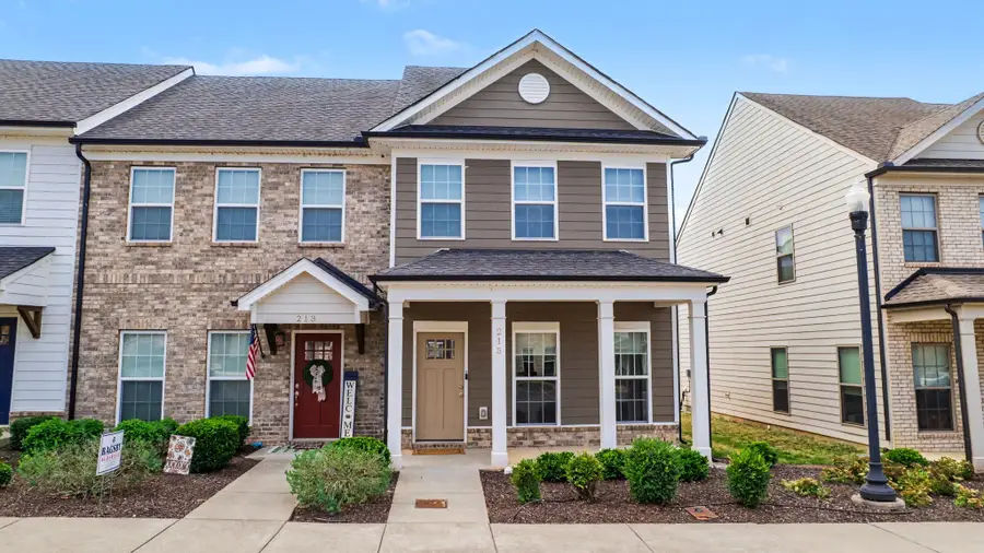 215 Mansfield Dr, Gallatin, TN 37066 - #2