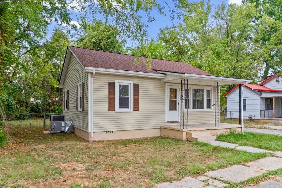 603 Glass Ln, Hopkinsville, KY 42240 - #2