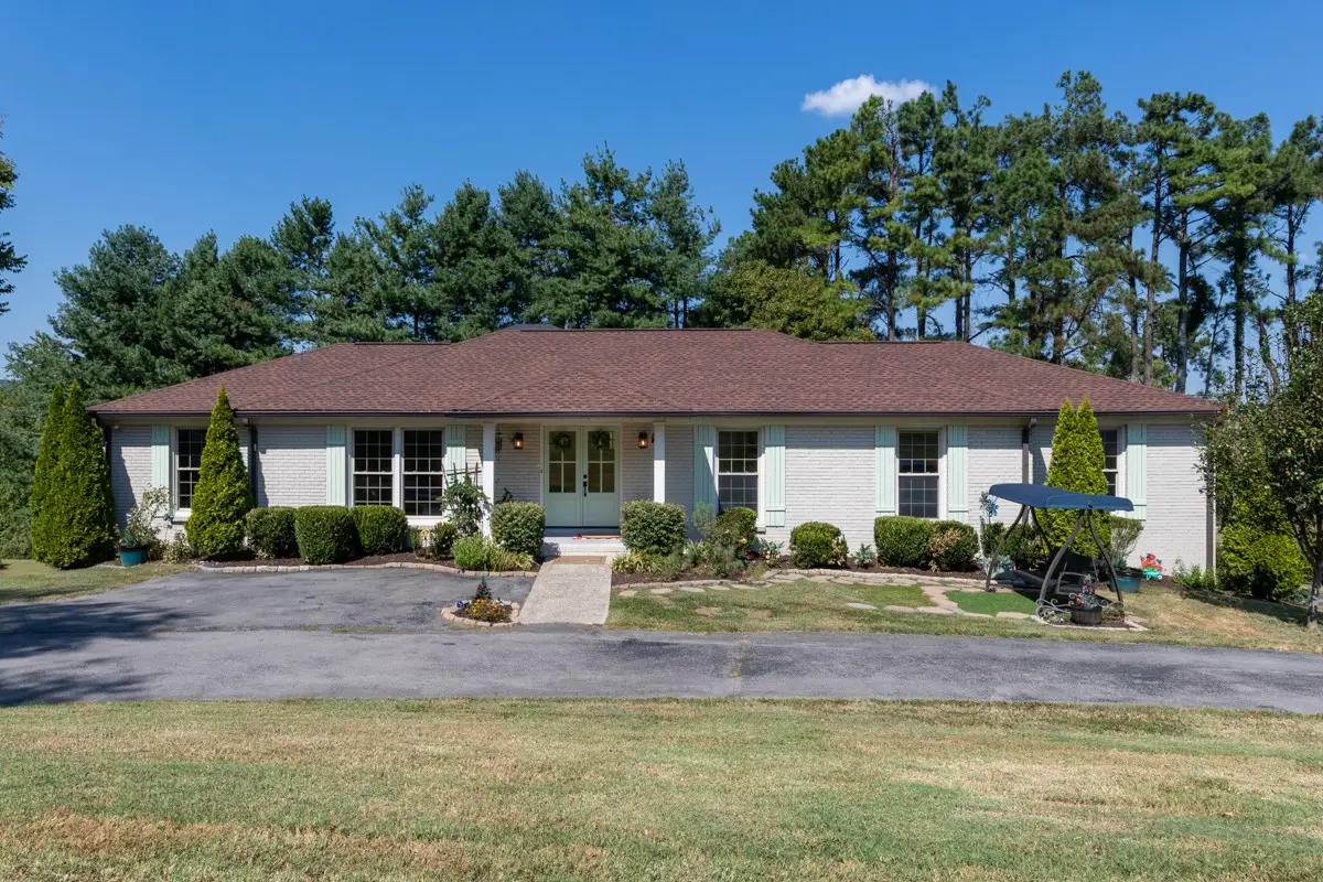 2221 Castlewood Dr, Franklin, TN 37064 - #1