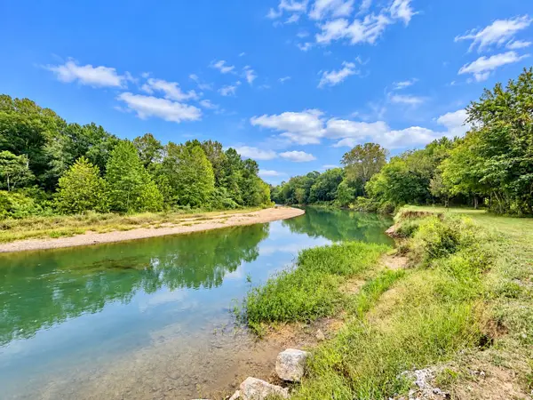 0 Spruce Dr, Linden, TN 37096