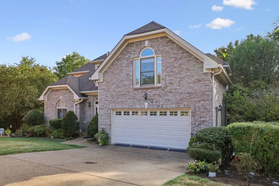 5176 Bay Overlook Dr, Hermitage, TN 37076 - #2