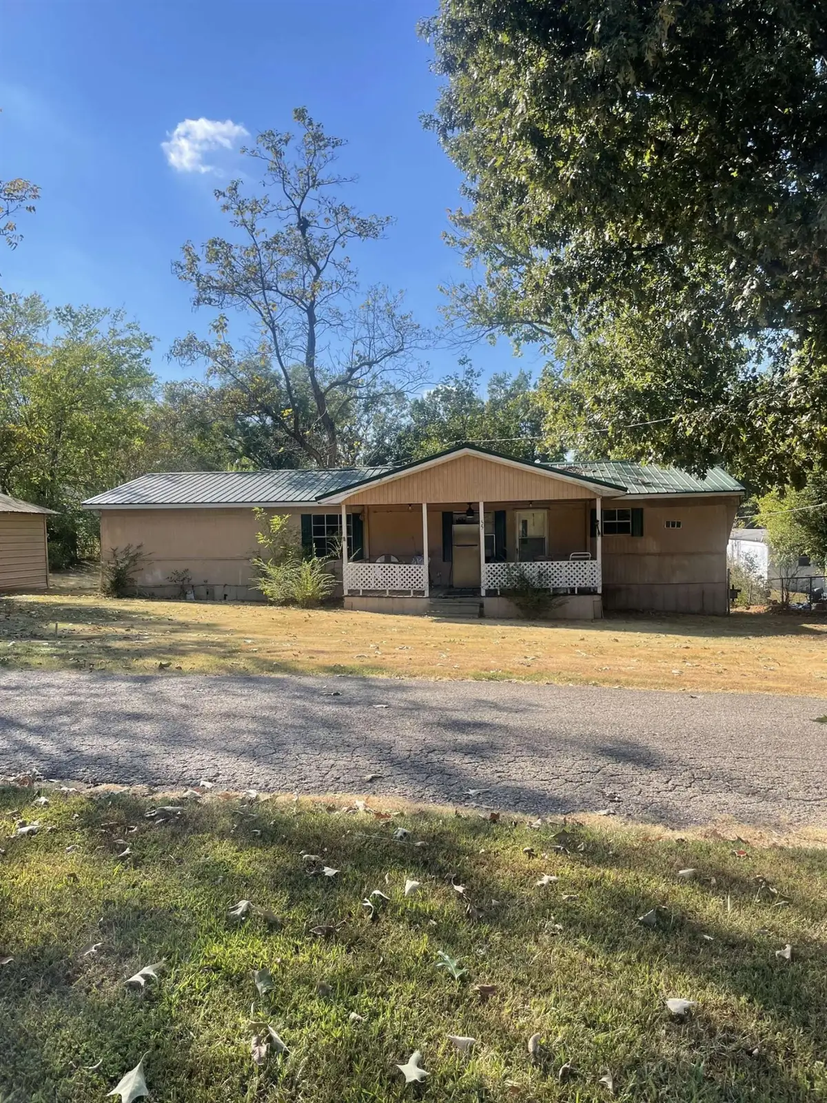 55 Stafford Ln, Saltillo, TN 38370 - #1
