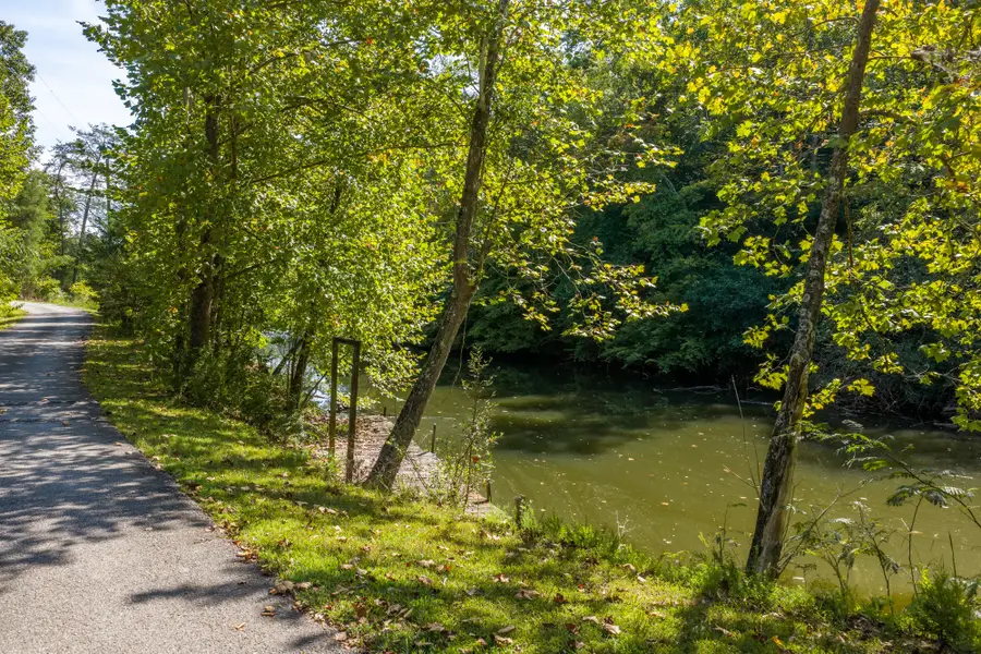 710 Scenic River Rd, Madisonville, TN 37354 - #2
