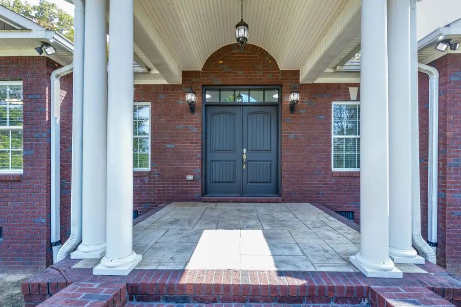 545 Longbranch Rd, Hohenwald, TN 38462 - #2
