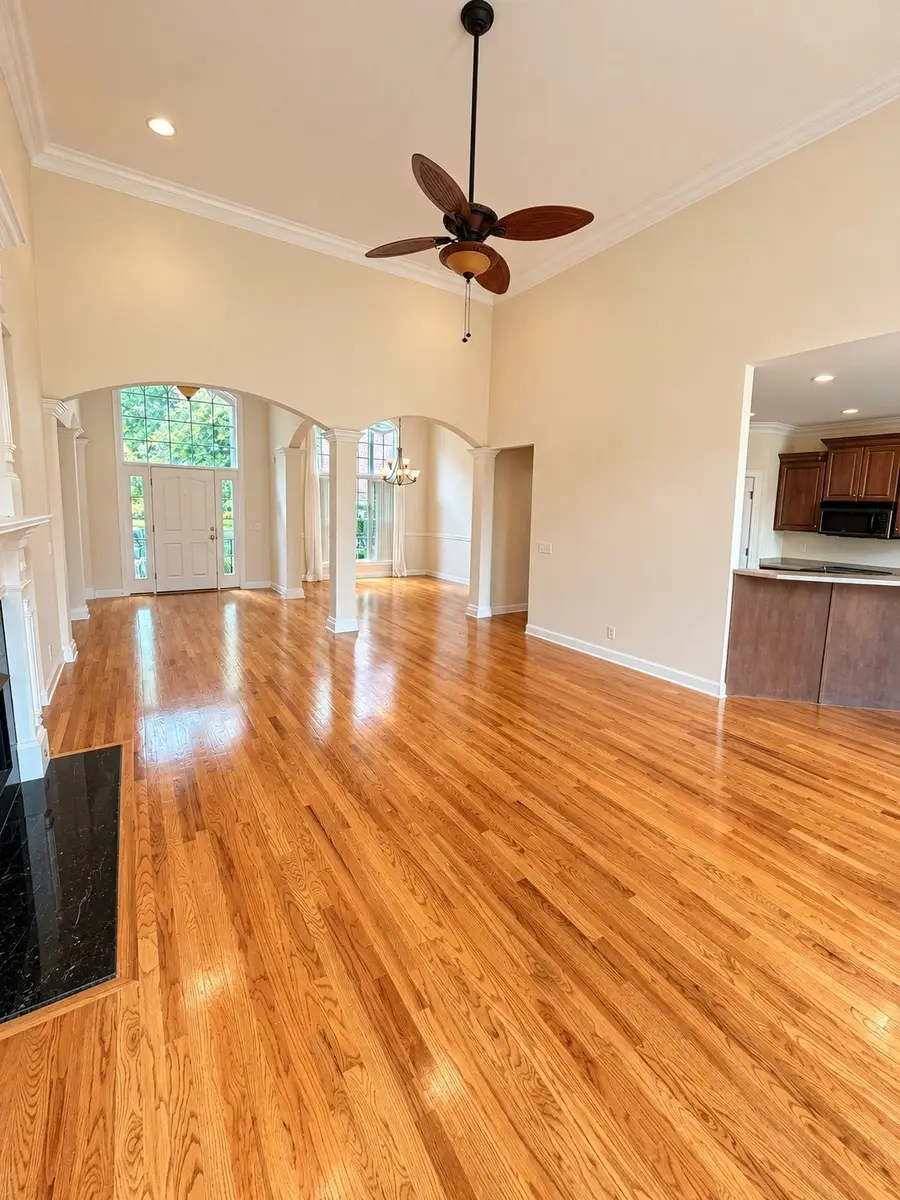 1002 Golf Club Ln E, Hendersonville, TN 37075 - #3
