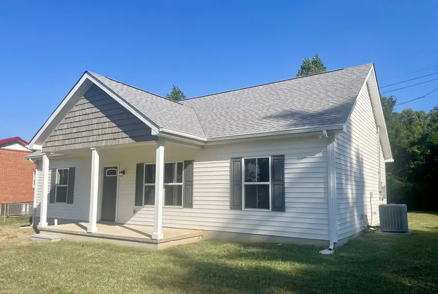 204B Clayton St, Lawrenceburg, TN 38464 - #3