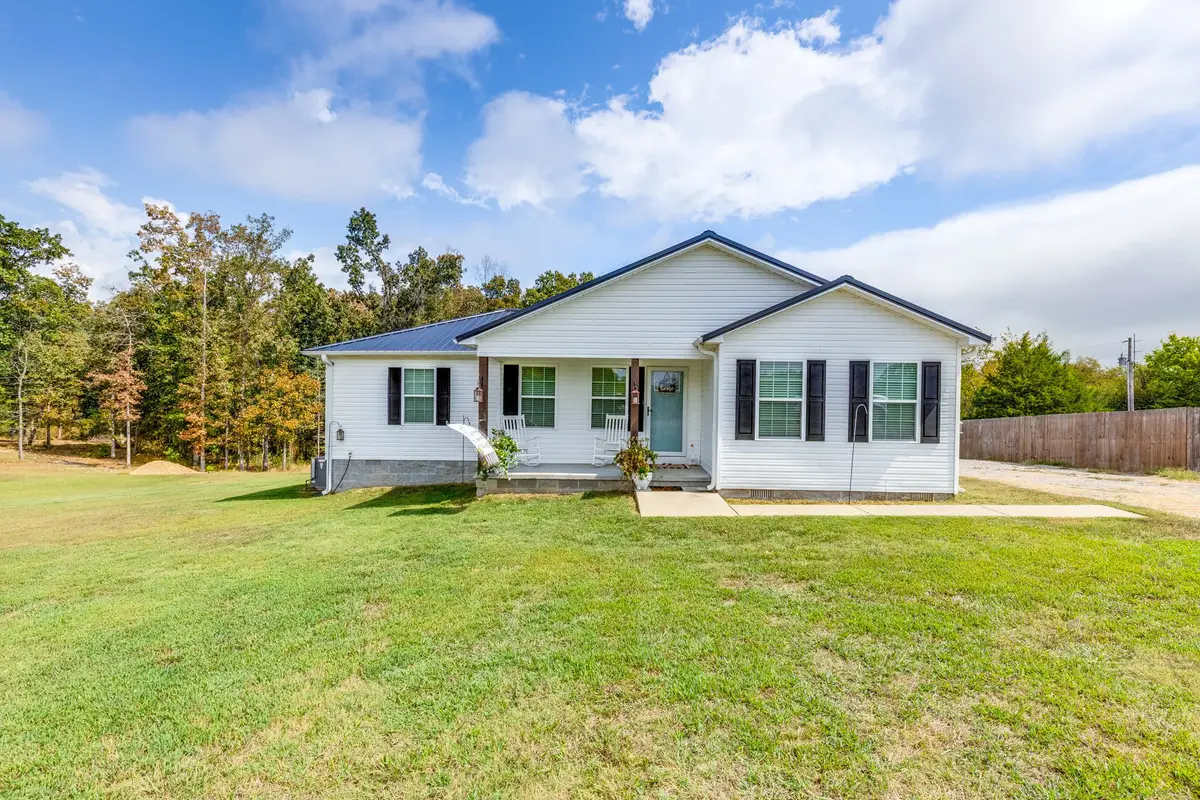 251 Hurst Rd, Hohenwald, TN 38462 - #1