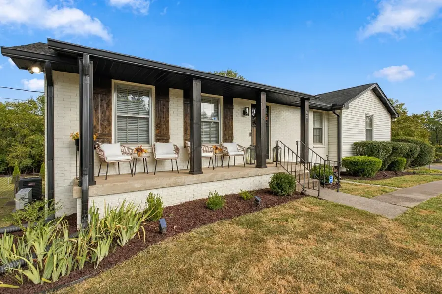 681 Atlanta Dr, Hermitage, TN 37076 - #2