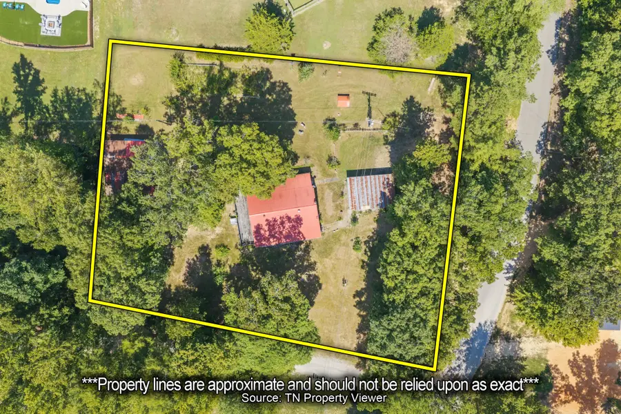 395 Martin Cir, Lobelville, TN 37097 - #2