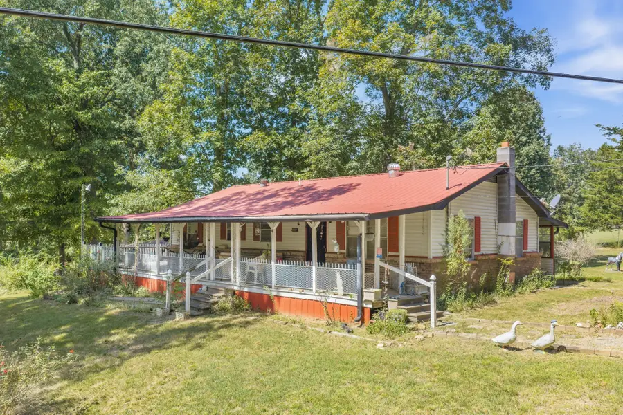 395 Martin Cir, Lobelville, TN 37097 - #3