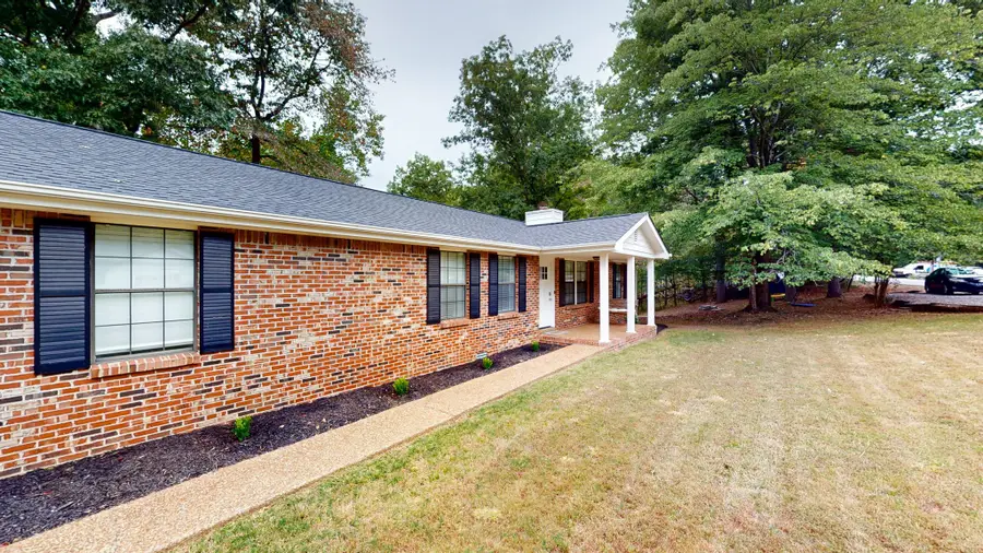 1304 Winding Way Dr, White House, TN 37188 - #2