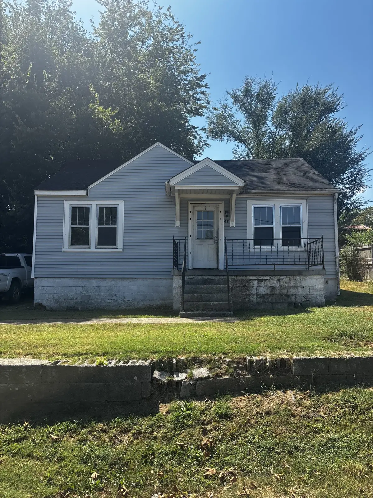 213 W 17th St, Columbia, TN 38401 - #1