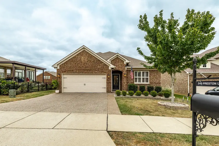 240 Preston Ln, Gallatin, TN 37066 - #2
