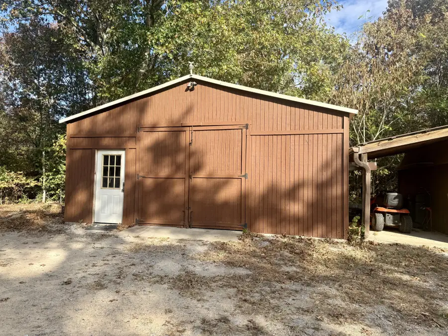 3561 Tobe Robertson Rd, Columbia, TN 38401 - #2