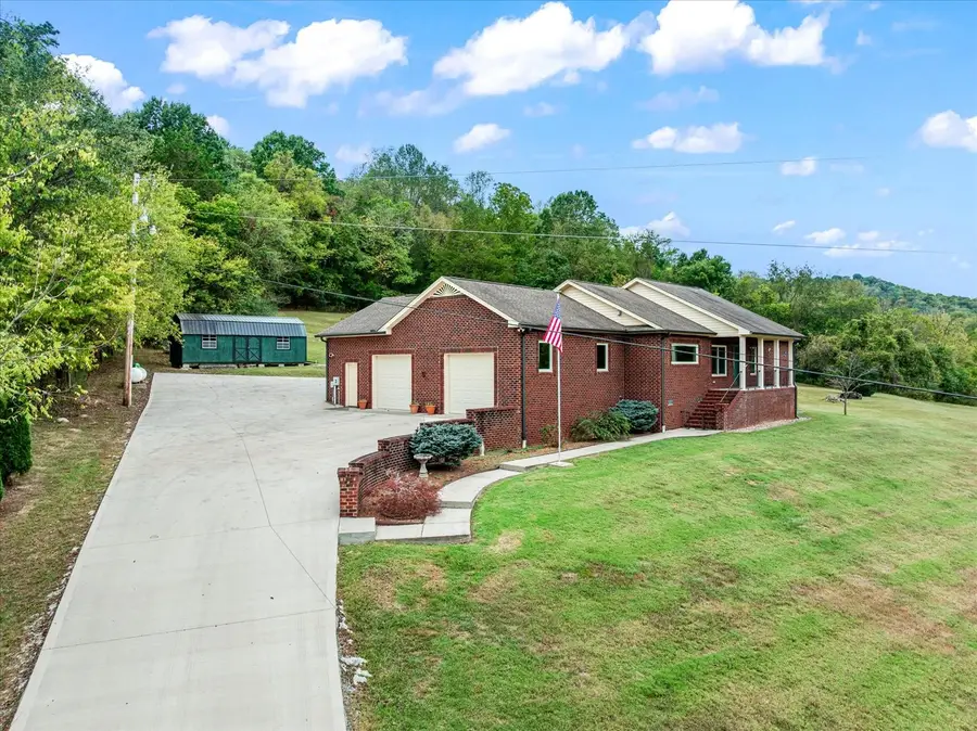 146 Dyer Branch Rd, Gordonsville, TN 38563 - #3
