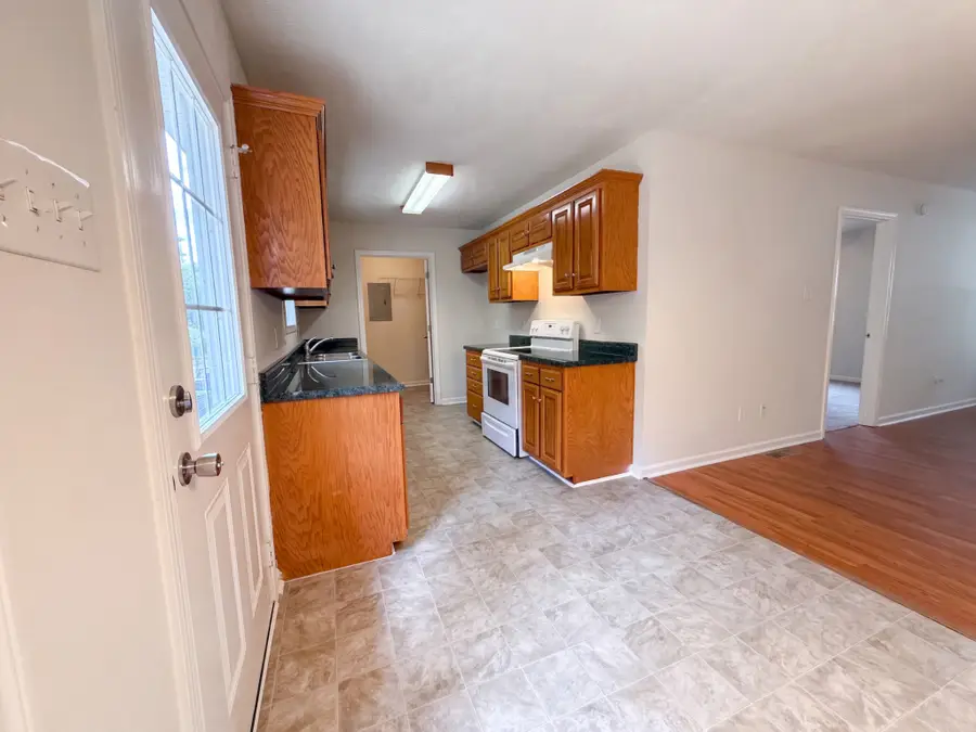 685 Douglas Ave, Lewisburg, TN 37091 - #3