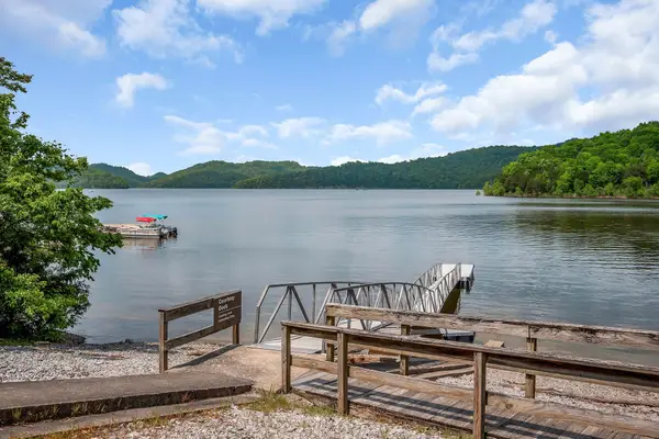 1 Floating Mill Ln, Silver Point, TN 38582
