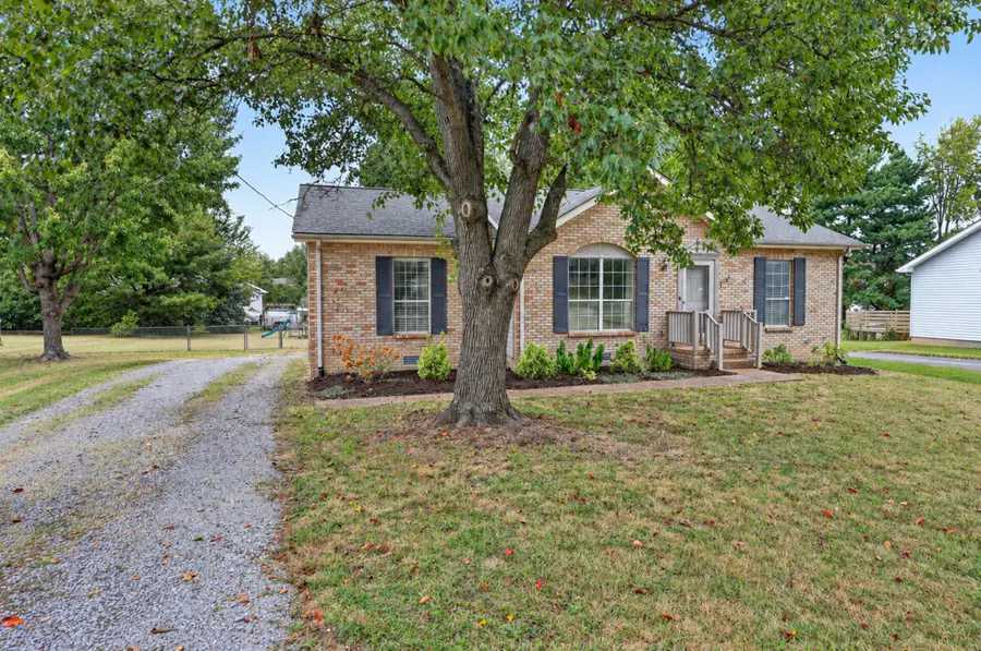 502 Highland Dr, White House, TN 37188 - #2