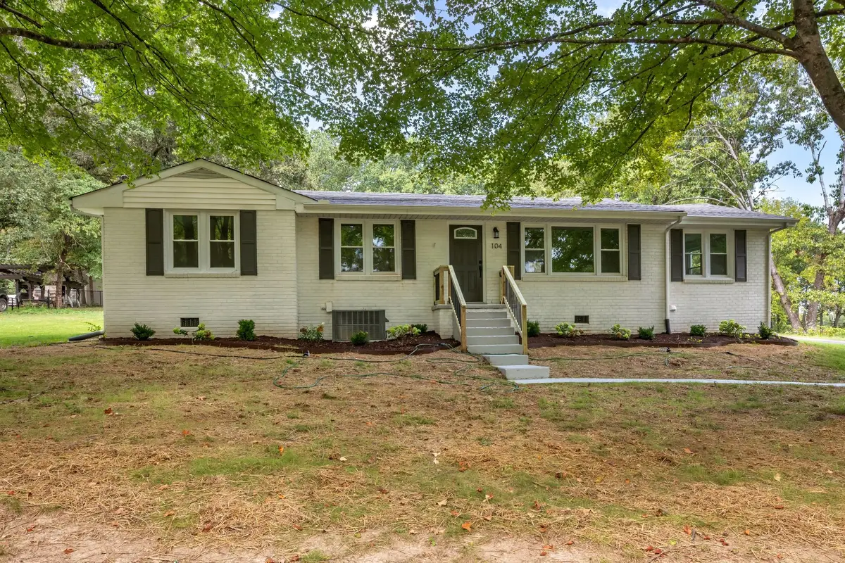 104 S Hummingbird Ln S, Dickson, TN 37055 - #1