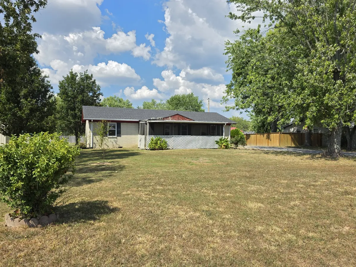 629 Coolidge Rd, Lafayette, TN 37083 - #1