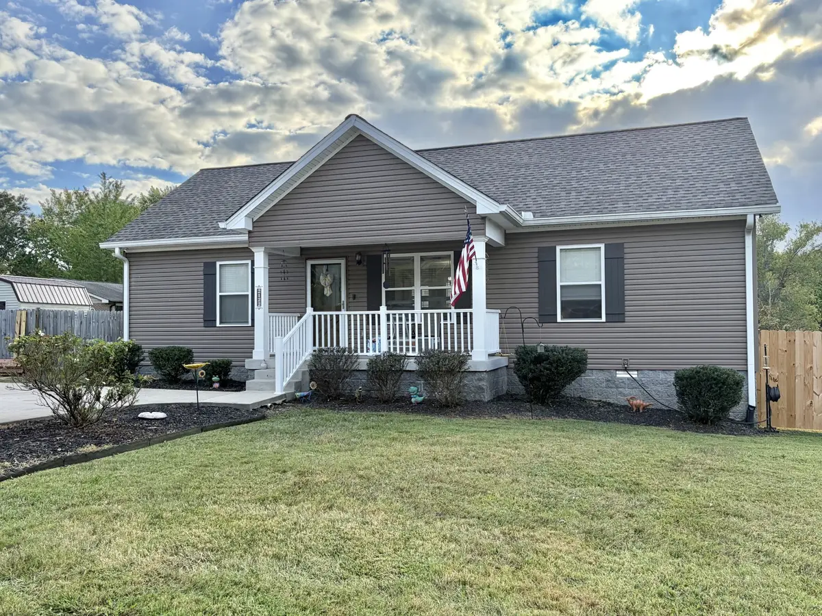 2122 Webster St, Greenbrier, TN 37073 - #1