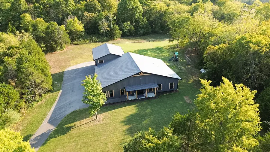 341 Floyd Rd, Eagleville, TN 37060 - #2