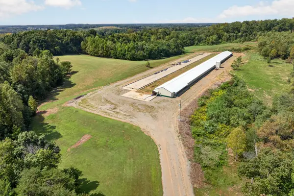 1090 Hatcher Rd, Moss, TN 38575