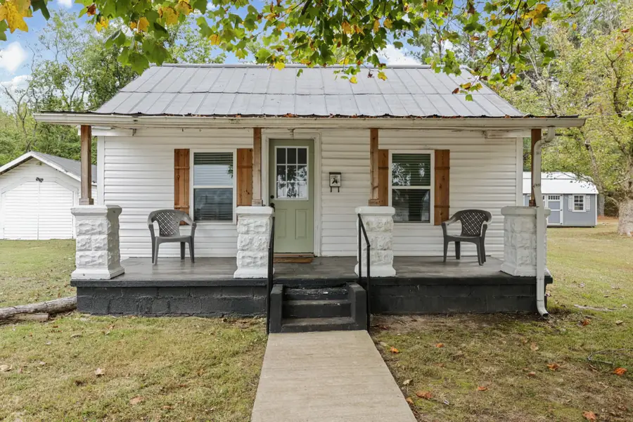 219 Cedar St, Hohenwald, TN 38462 - #3