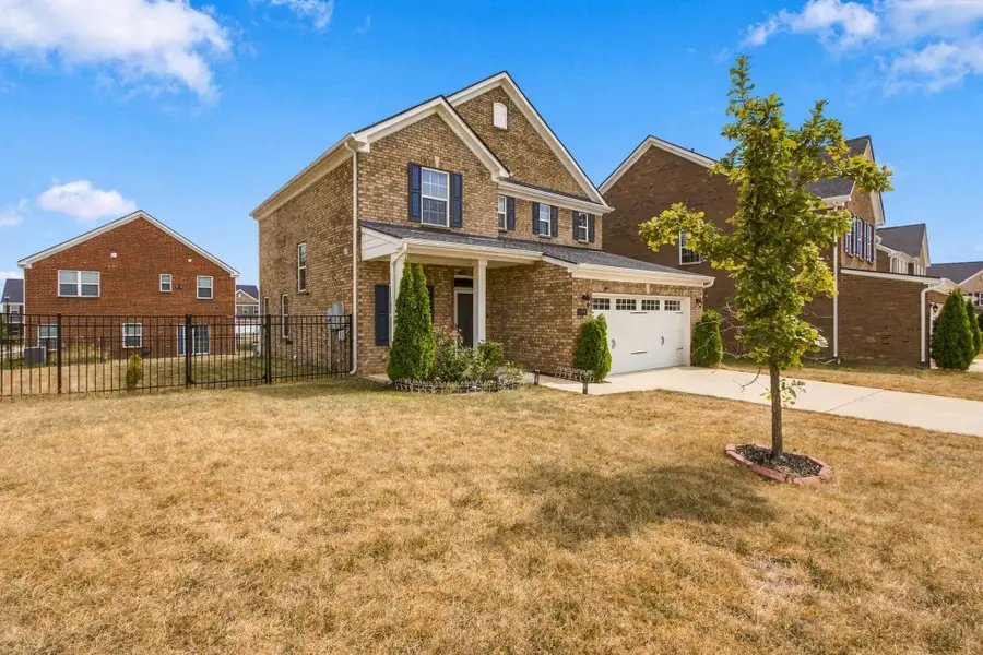 304 Finnegan Ct, Spring Hill, TN 37174 - #2