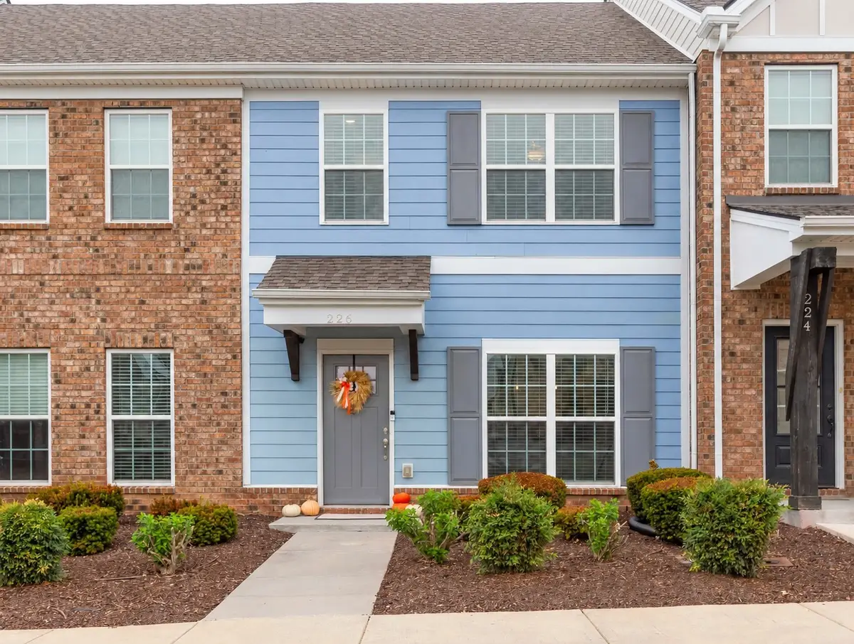226 Mansfield Dr, Gallatin, TN 37066 - #1