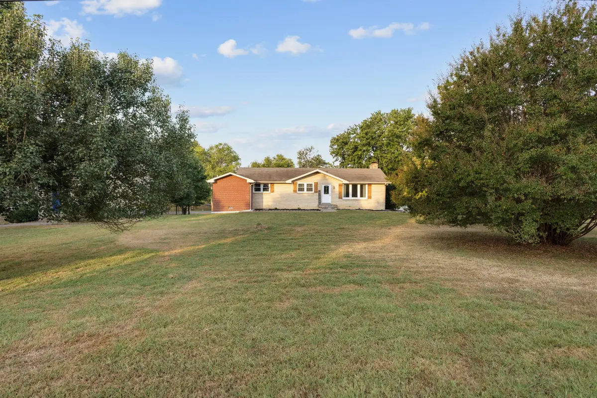 147 Lake Terrace Dr, Hendersonville, TN 37075 - #1