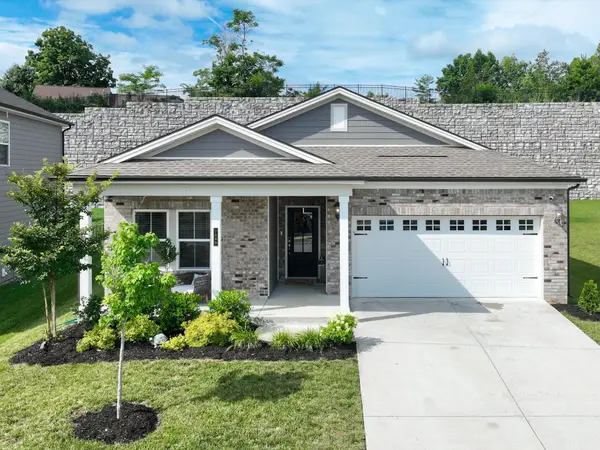 7389 Blue Gable Rd, Hermitage, TN 37076