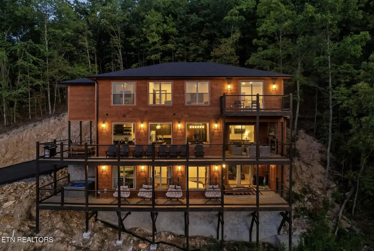 1990 Blackthorn Tr, Sevierville, TN 37876 - #1