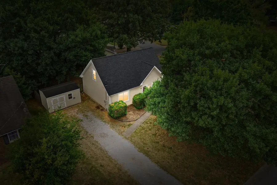 1901 Roan Dr, Clarksville, TN 37042 - #2