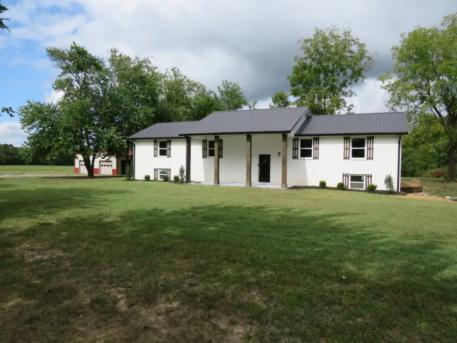 315 Bob Perry Rd, Bethpage, TN 37022 - #2