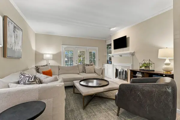 248 Westchase Dr, Nashville, TN 37205