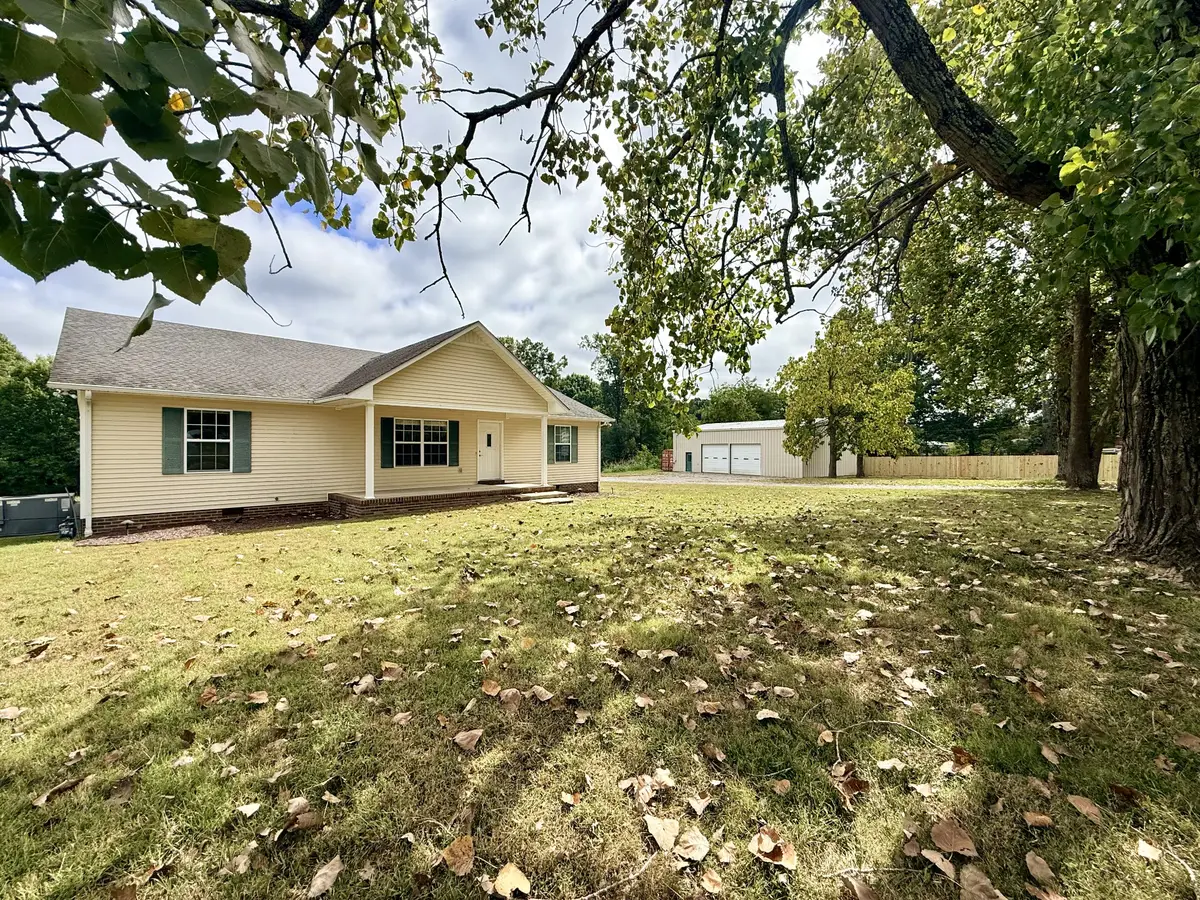 1235 Yell Rd, Lewisburg, TN 37091 - #1
