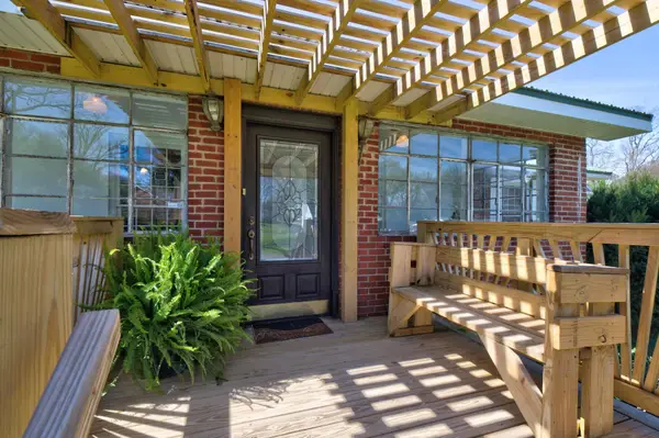 809 N Oakwood Street, Rossville, GA 30741