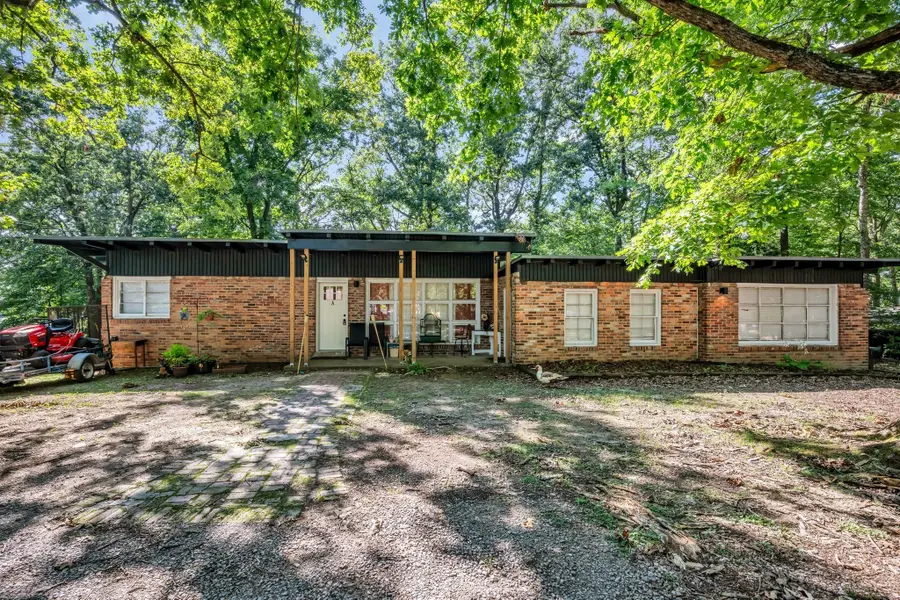 102 West Hills Terrace, Dickson, TN 37055 - #3