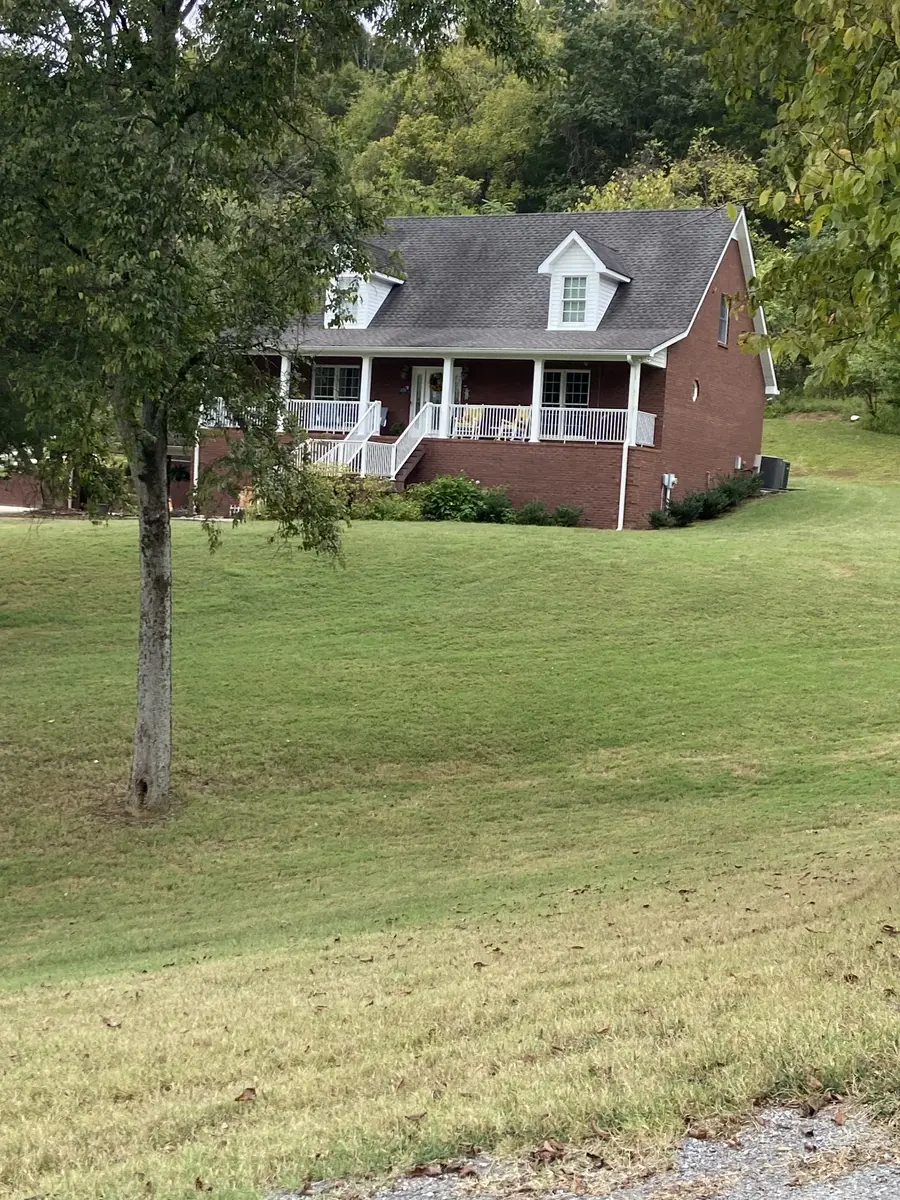 107 Brandon Ln, Woodbury, TN 37190 - #2