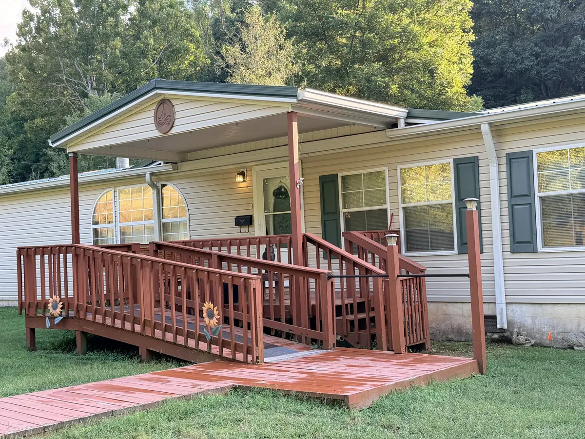 561 Mans Hollow Rd, Kingston, TN 37763 - #1