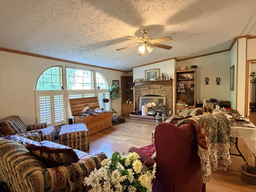 561 Mans Hollow Rd, Kingston, TN 37763 - #3