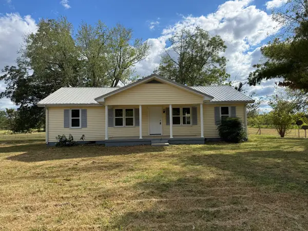447 Pepper Hill Rd, Bell Buckle, TN 37020