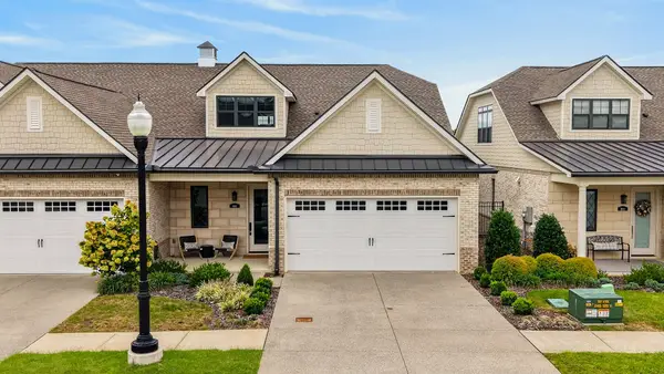 1024 Club View Dr #B301, Gallatin, TN 37066