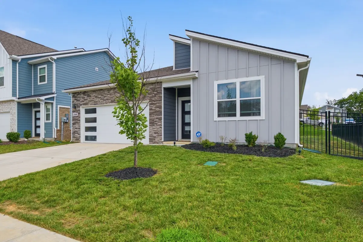 1208 Linn Cove Ct, Gallatin, TN 37066 - #1