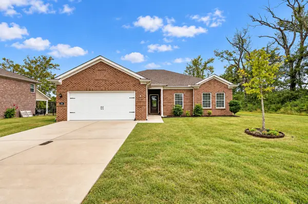 560 Fredericksburg Dr, Gallatin, TN 37066