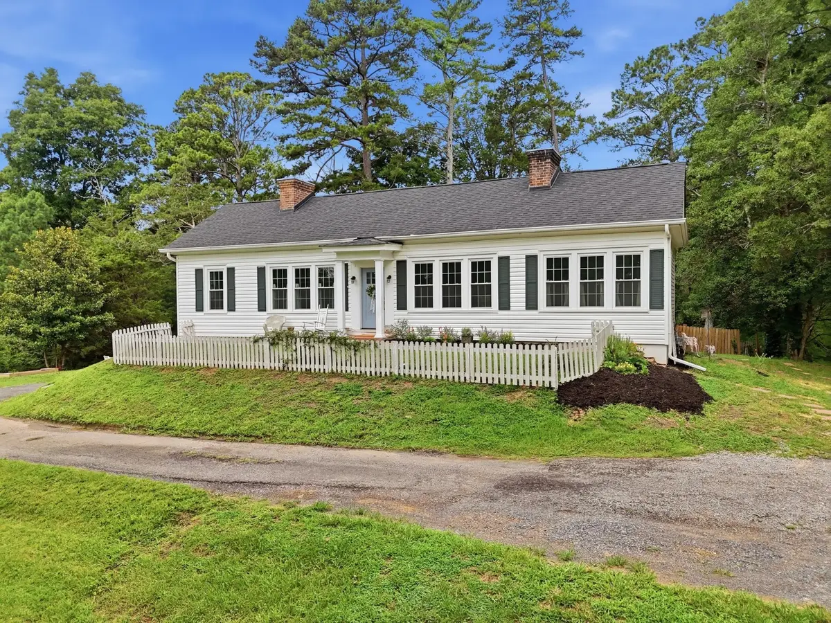 210 James Avenue Nw, Cleveland, TN 37311 - #1