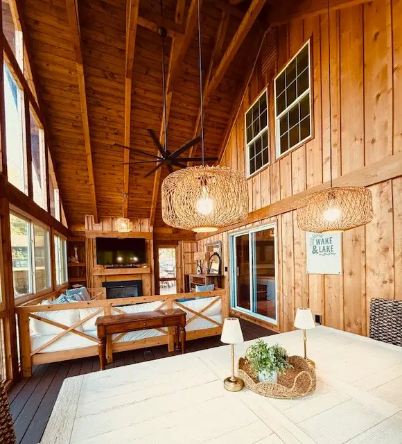 446 Oak Dr, Smithville, TN 37166